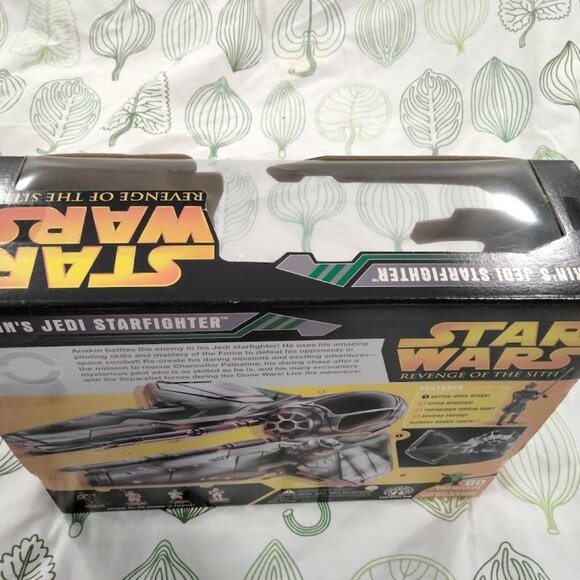 STAR WARS REVENGE OF THE SITH ANAKIN'S JEDI STARFIGHTER w/ ANAKIN - Picture 8 of 10